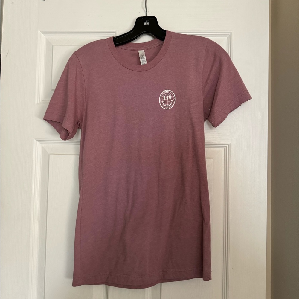 Glossier Los Angeles shirt